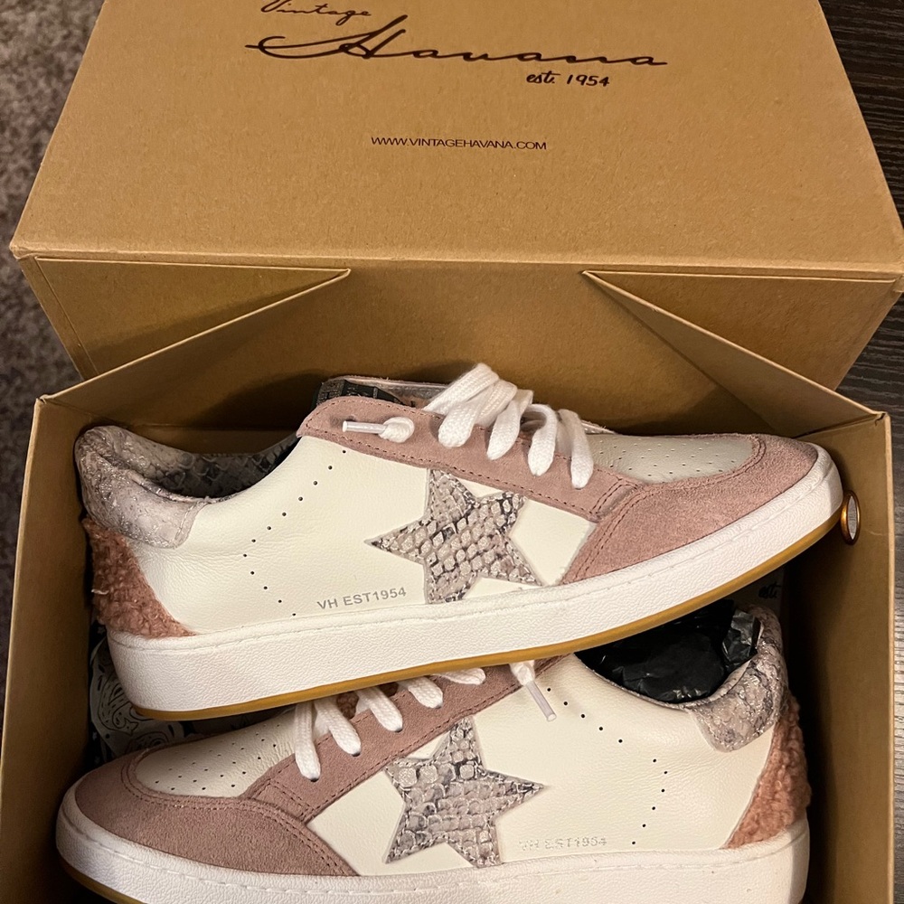 Vintage Havana White and Pink Star Sneakers